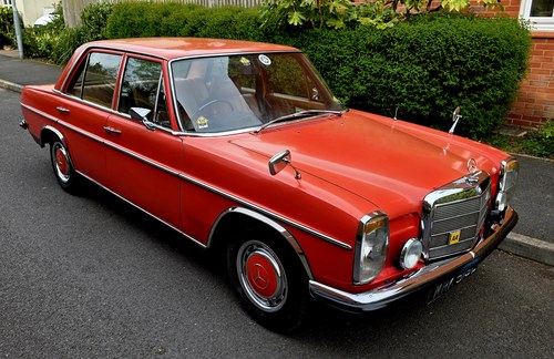 1972 Mercedes 220 W115 220