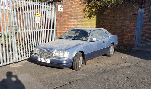 1994 Mercedes E Class C124 E320