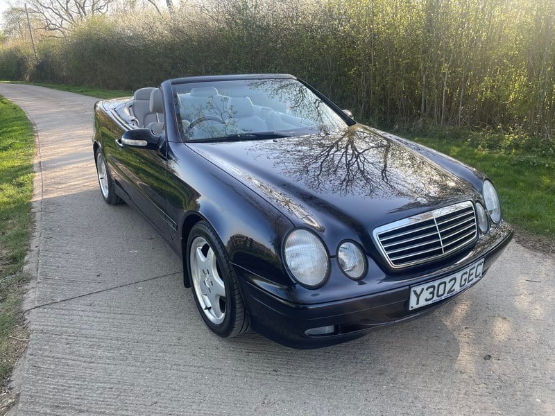 Rapid Classics: Eine Suche. Alle Oldtimer. 10 » Rapid Classics: Eine Suche. Alle Oldtimer. AN IMMACULATE FAMILY OWNED MERCEDES CLK V6 CONVERTIBLE!