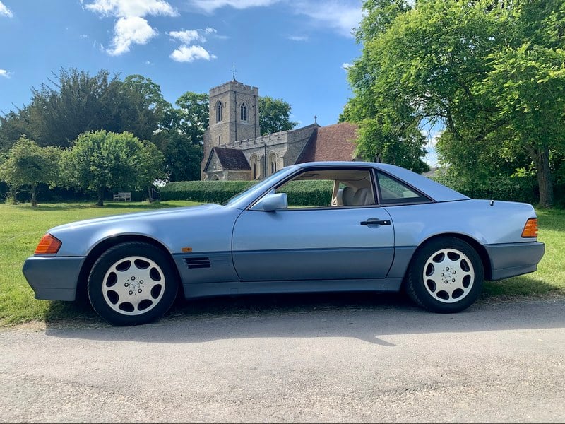 Rapid Classics: Eine Suche. Alle Oldtimer. 21 » Rapid Classics: Eine Suche. Alle Oldtimer. 1994 Mercedes SL Class R129 SL280