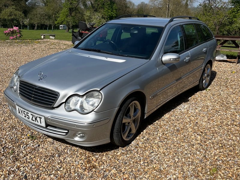 Rapid Classics: Eine Suche. Alle Oldtimer. 25 » Rapid Classics: Eine Suche. Alle Oldtimer. 2005 Mercedes C Class C280