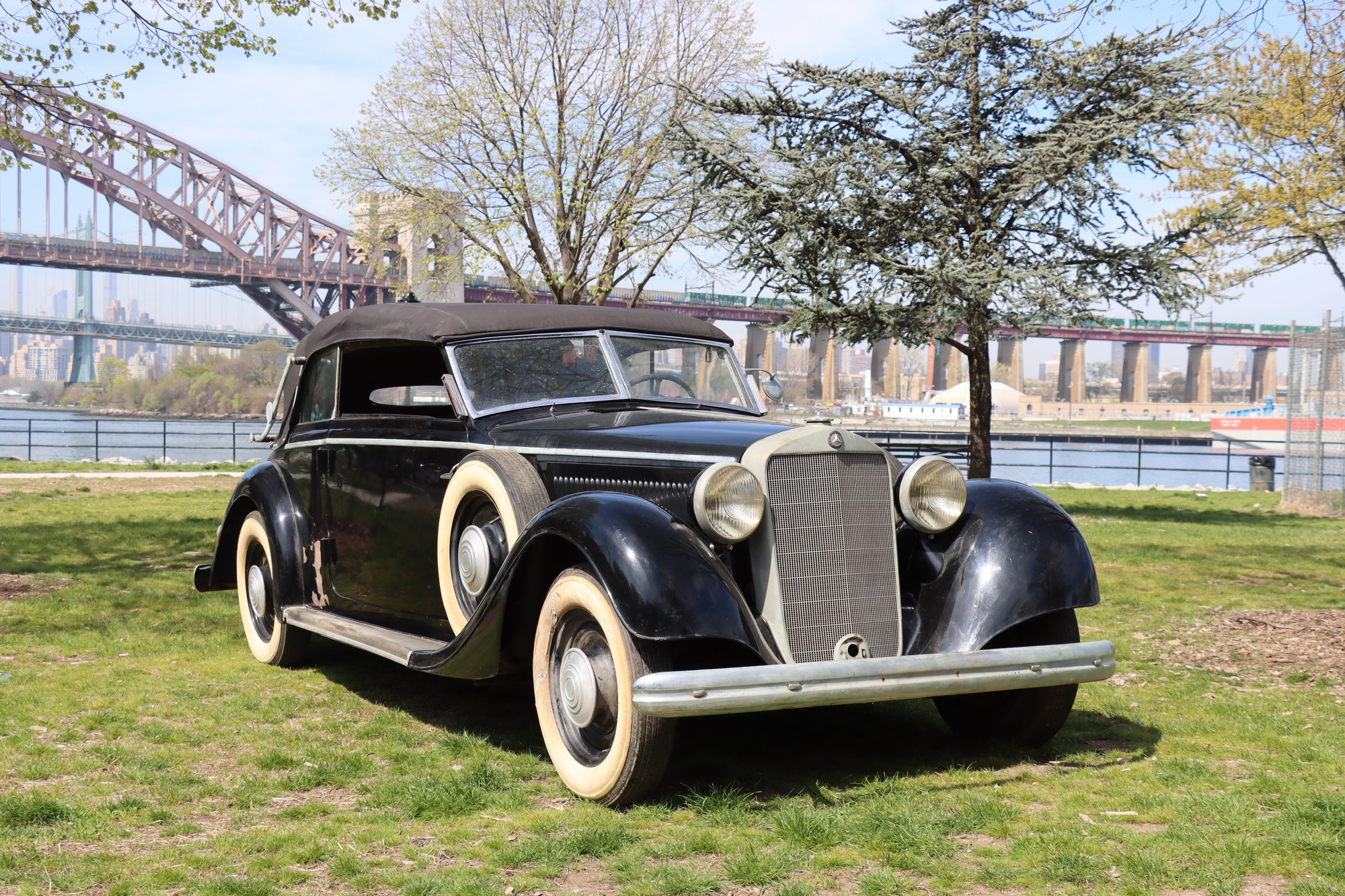 1938 Mercedes-Benz 320 Cabriolet B #25750, foto 1