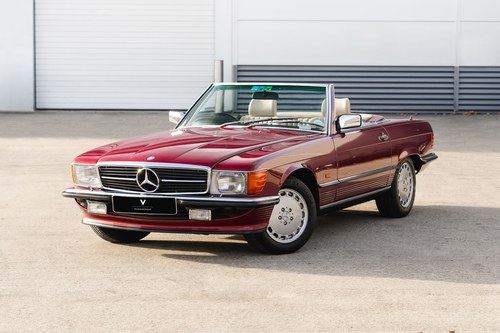 1989 Mercedes SL Class R107 300 SL
