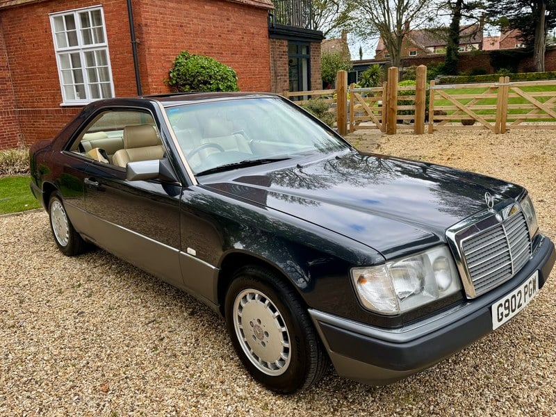 Rapid Classics: Eine Suche. Alle Oldtimer. 21 » Rapid Classics: Eine Suche. Alle Oldtimer. 1989 MERCEDES 230CE COUPE AUTO *Only 55,000 miles*