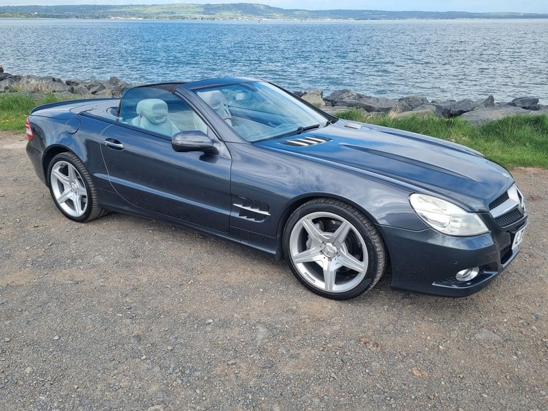 Rapid Classics: Eine Suche. Alle Oldtimer. 29 » Rapid Classics: Eine Suche. Alle Oldtimer. 2009 Mercedes SL Class R230 SL500
