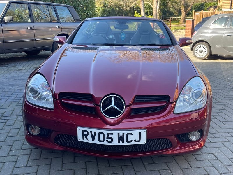 Rapid Classics: Eine Suche. Alle Oldtimer. 30 » Rapid Classics: Eine Suche. Alle Oldtimer. 2005 Mercedes SLK350 AMG
