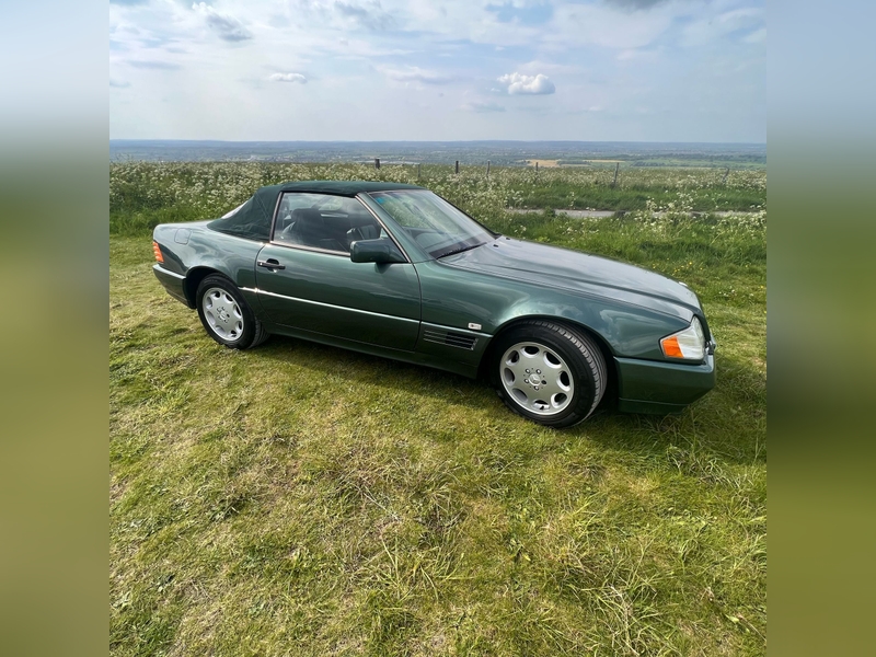 Mercedes SL Class 500 SL R129 kaufen bei Car & Classic
