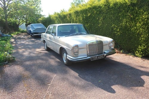 1969 Mercedes-Benz 280SE Saloon A vendre