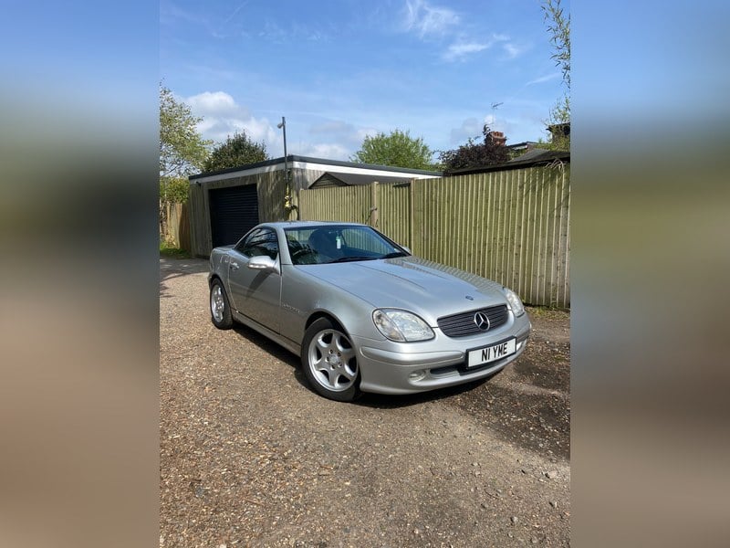 Rapid Classics: Eine Suche. Alle Oldtimer. 9 » Rapid Classics: Eine Suche. Alle Oldtimer. 2002 Mercedes SLK Class SLK230