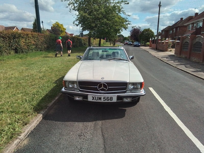 Rapid Classics: Eine Suche. Alle Oldtimer. 15 » Rapid Classics: Eine Suche. Alle Oldtimer. 1984 Mercedes 380 SL