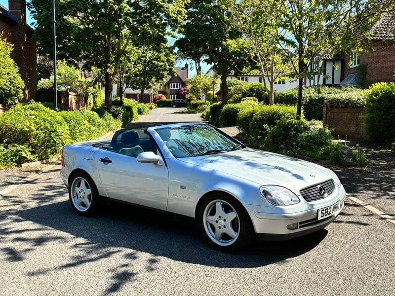 Rapid Classics: Eine Suche. Alle Oldtimer. 17 » Rapid Classics: Eine Suche. Alle Oldtimer. 1998 Mercedes SLK Class SLK230