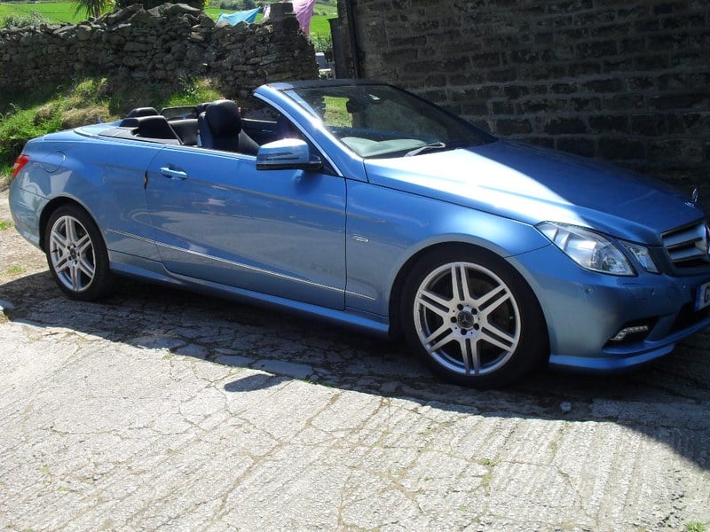 Rapid Classics: Eine Suche. Alle Oldtimer. 28 » Rapid Classics: Eine Suche. Alle Oldtimer. 2010 Mercedes E Class A207 E350
