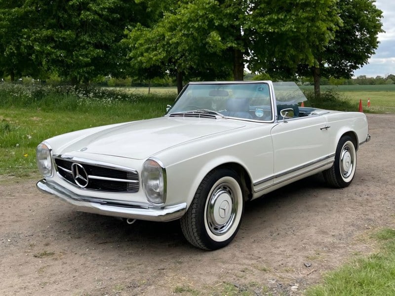 Rapid Classics: Eine Suche. Alle Oldtimer. 15 » Rapid Classics: Eine Suche. Alle Oldtimer. 1965 Mercedes 230 SL Pagoda