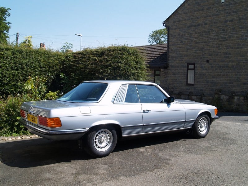 Rapid Classics: Eine Suche. Alle Oldtimer. 19 » Rapid Classics: Eine Suche. Alle Oldtimer. 1981 Mercedes 380 SLC