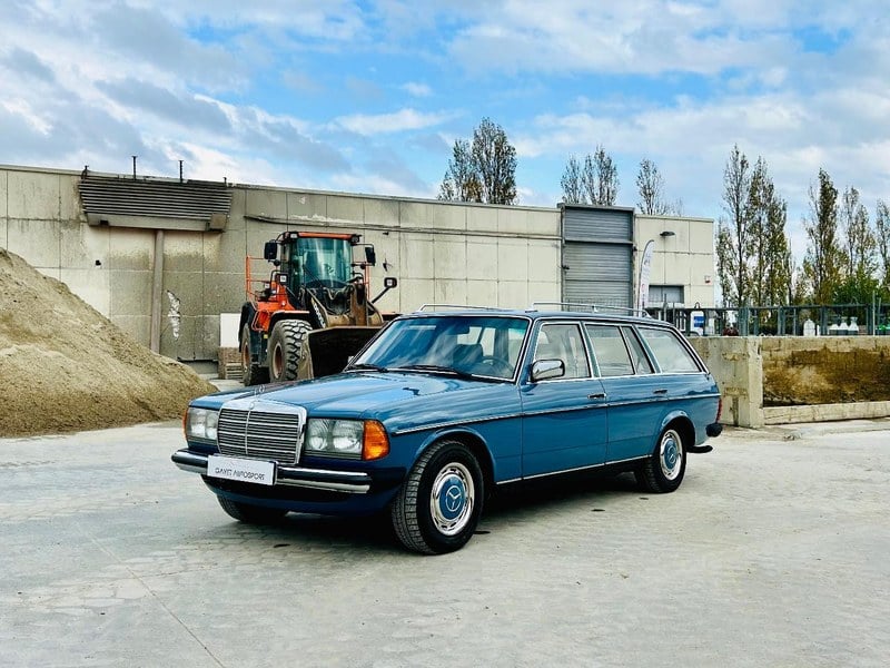 1983 Mercedes 280 - 1 1983 Mercedes 280 - 1