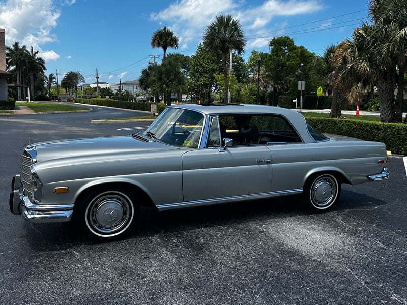 Rapid Classics: Eine Suche. Alle Oldtimer. 7 » Rapid Classics: Eine Suche. Alle Oldtimer. 1969 Mercedes SE Series W111 280 SE