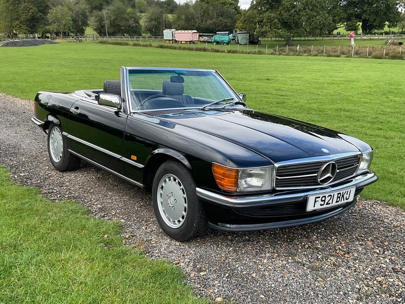 Rapid Classics: Eine Suche. Alle Oldtimer. 28 » Rapid Classics: Eine Suche. Alle Oldtimer. 1988 MERCEDES 300SL R107 RARE GLOSS BLACK SUPERB EXAMPLE
