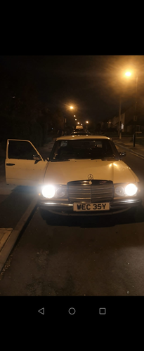 1982 Mercedes 200 W123 200