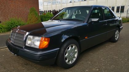 Mercedes E Class W124