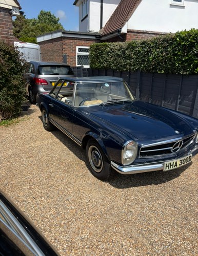 1966 Mercedes SL Class W113 230 SL Pagoda