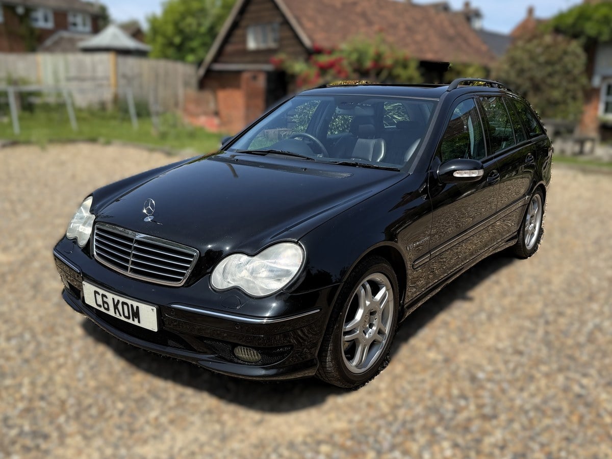 Benz 2001 2001 Mercedes C Class Black Automatic, 5 speed Right Hand Drive in ...