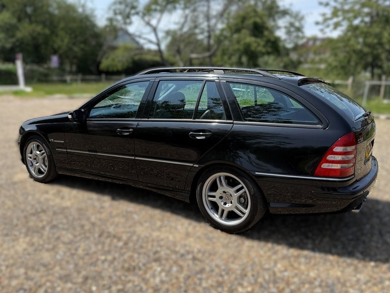 Benz 2001 2001 Mercedes C Class Black Automatic, 5 speed Right Hand Drive in ...