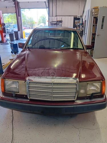 1992 Mercedes E Class W124 400 E