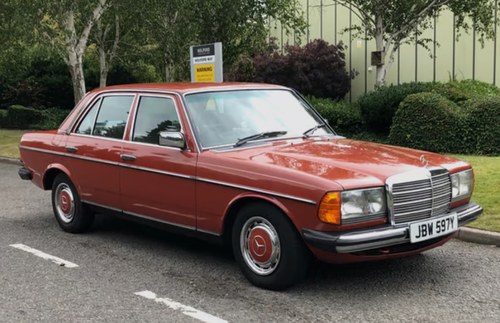 1983 Mercedes 200 W123 200