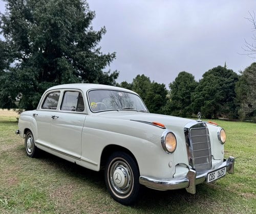 1958 Mercedes 219 W105 Ponton