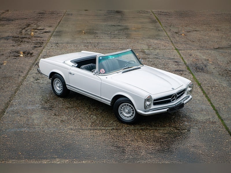 1965 Mercedes-Benz 230SL Pagoda | Manual transmission