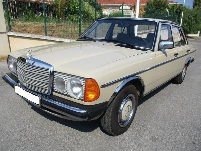 1981 MERCEDES 240 D W123