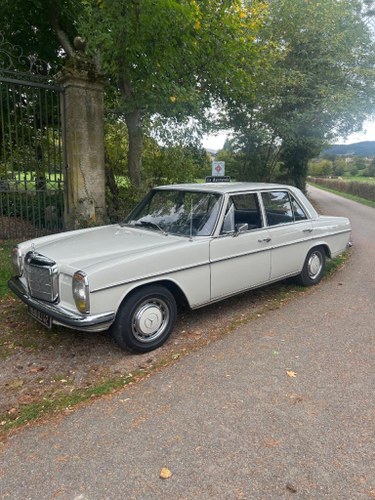 1970 MERCEDES 220 D W114 À venda