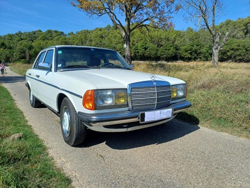 1983 Mercedes 240 240 D W123 A vendre