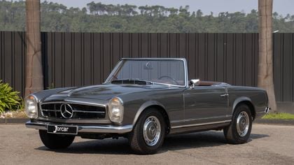 Mercedes SL Class 280 SL Pagoda