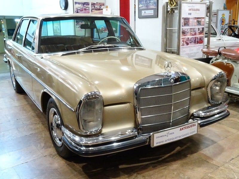 1967 Mercedes 250 - 1 1967 Mercedes 250 - 1