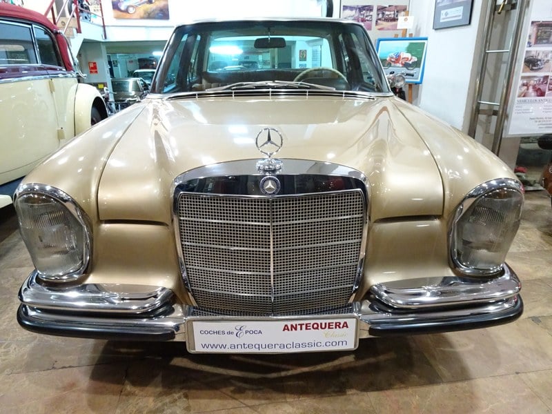 1967 Mercedes 250 - 2 1967 Mercedes 250 - 2