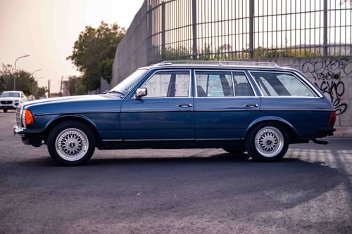 1981 Mercedes 300TD,RHD, 7seats,sunroof,aircon,best Traveler
