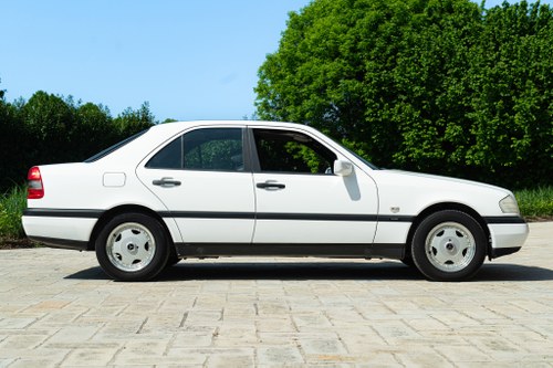 1996 MERCEDES-BENZ C 200 KOMPRESSOR À venda