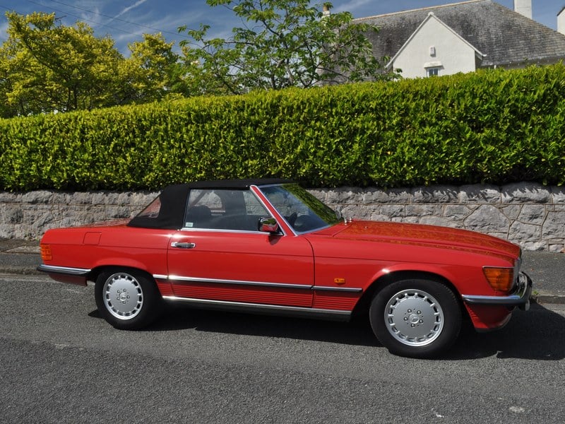 1988 Mercedes SL Class R107 300 SL