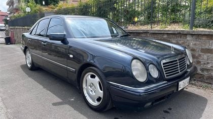 Mercedes E Class W210