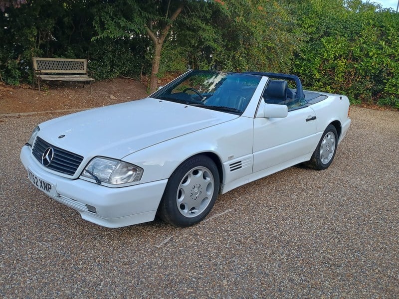 Mercedes SL Class 500 SL R129 kaufen bei Car & Classic