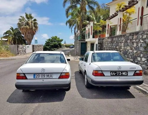 1991 Mercedes (W124) 200 E "Twins" (2 Cars)