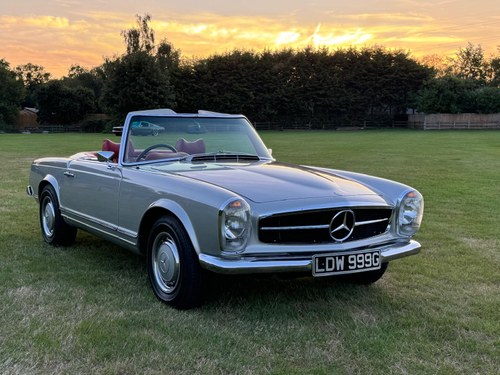 1969 W113 Mercedes 280SL Pagoda - Restored by Roger Edwards