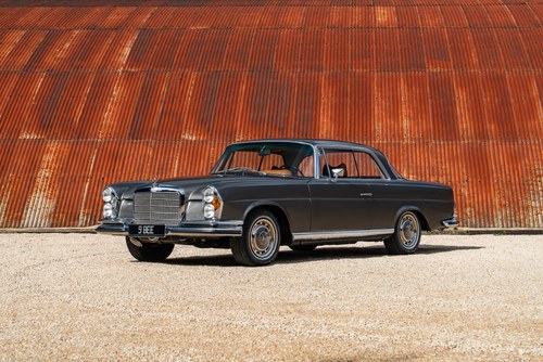 1970 Mercedes 280 W114 (1968 - 1976) 280 Saloon A vendre