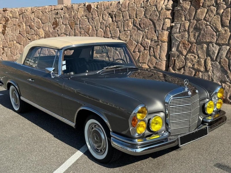 1968 MERCEDES 280 SE Cabriolet Essence