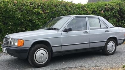 Mercedes 190 190 D (2.0)