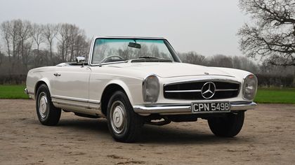 Mercedes SL Class 230 SL Pagoda