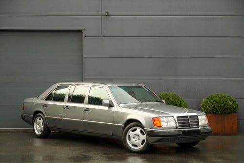1993 MERCEDES 260 E Pullman Limousine À venda