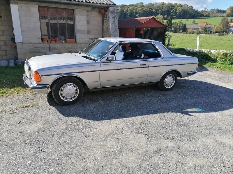 1984 Mercedes 230 230 CE C123