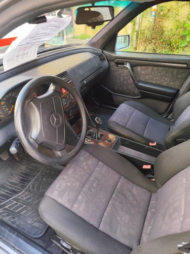 1996 MERCEDES 250 D W202 À venda